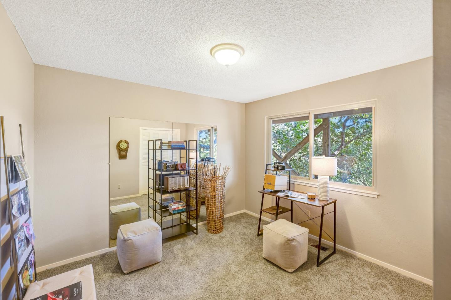 Detail Gallery Image 19 of 24 For 25 Los Encinos Dr, Del Rey Oaks,  CA 93940 - 4 Beds | 2/1 Baths