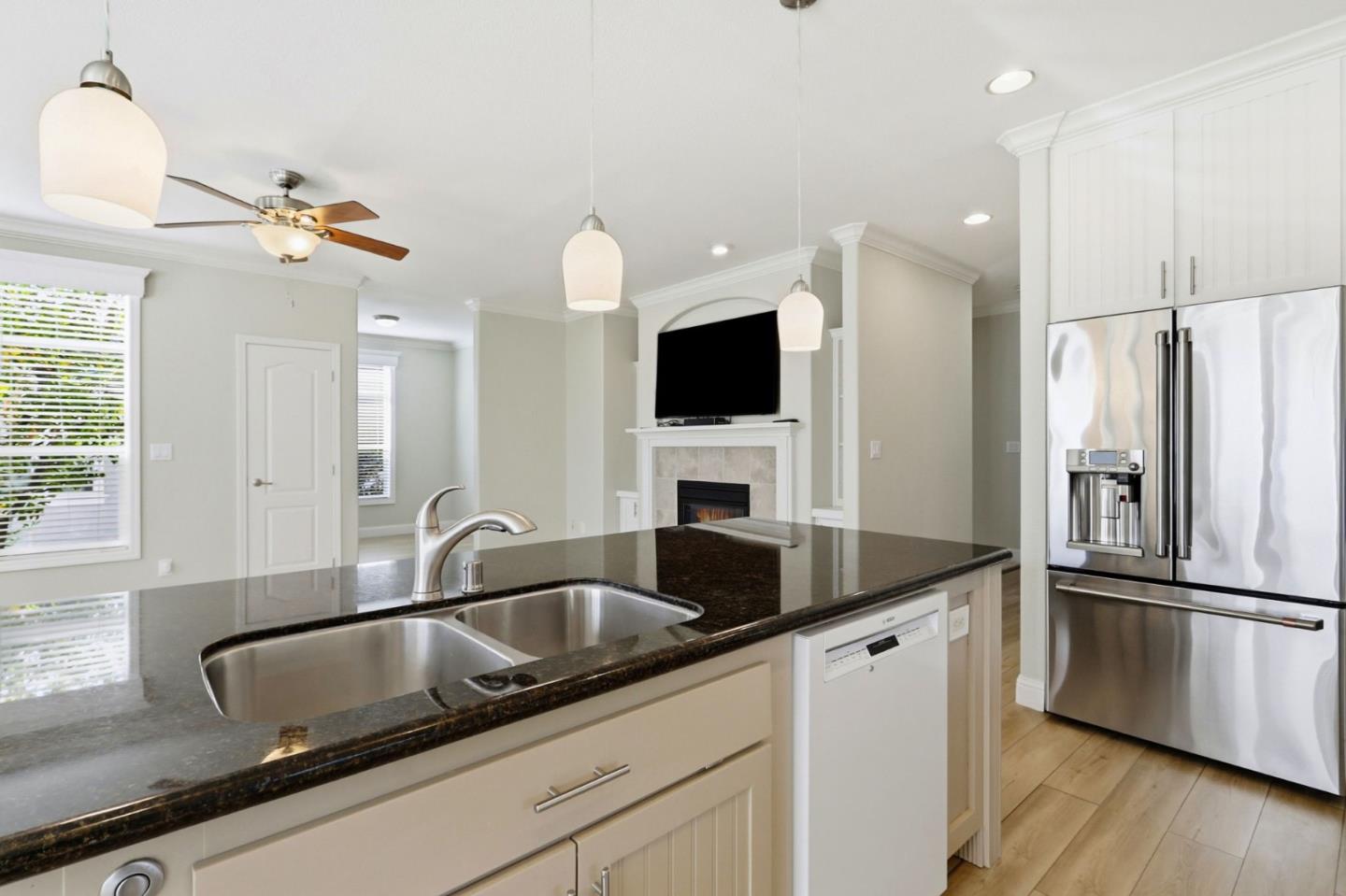 Detail Gallery Image 12 of 38 For 1085 Tasma Dr #74,  Sunnyvale,  CA 94089 - 3 Beds | 3 Baths