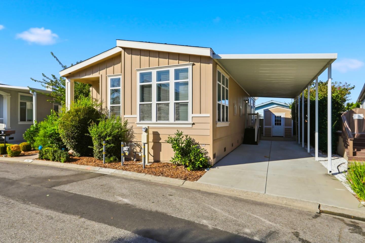 Detail Gallery Image 2 of 38 For 1085 Tasma Dr #74,  Sunnyvale,  CA 94089 - 3 Beds | 3 Baths