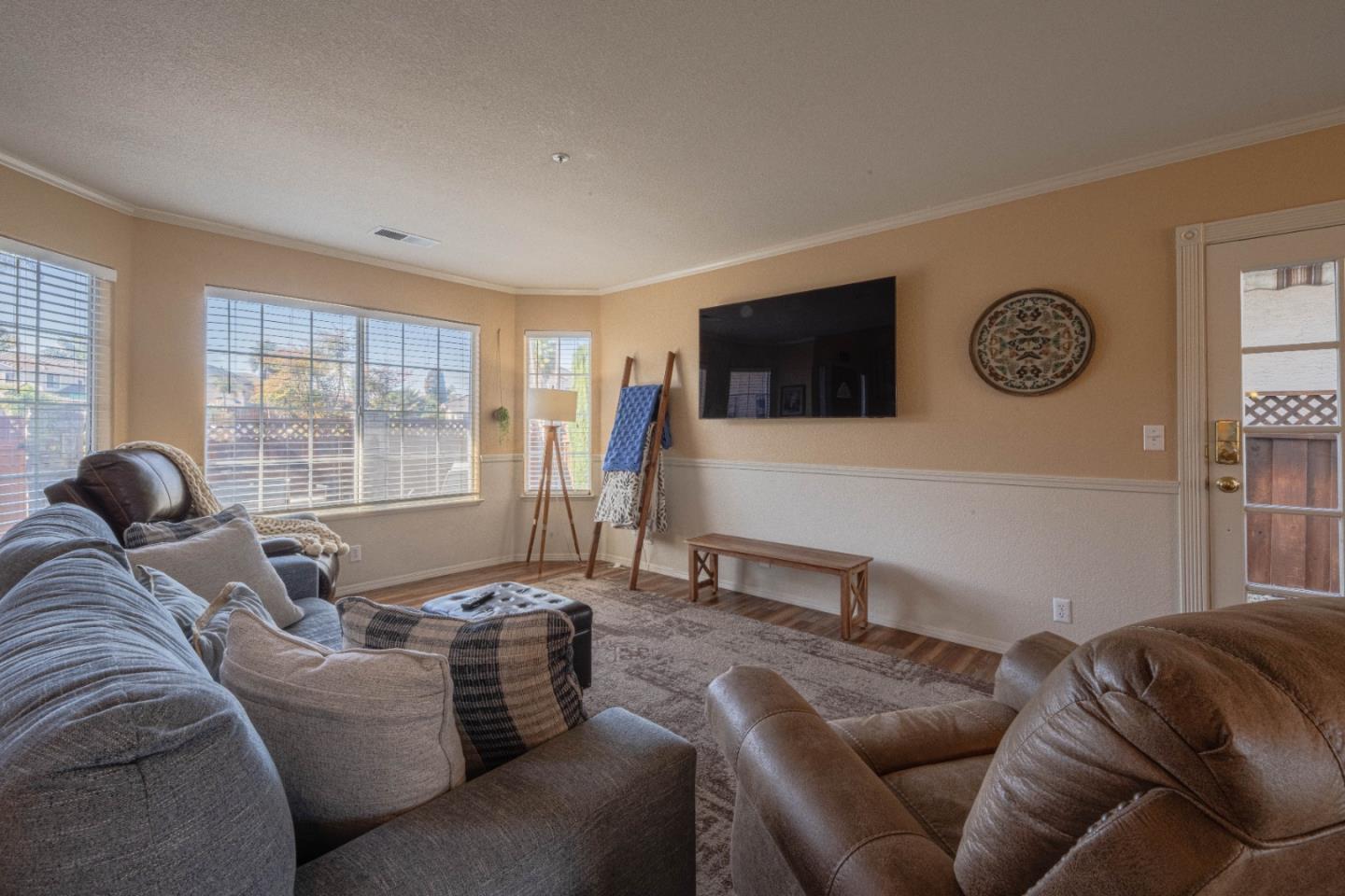 Detail Gallery Image 12 of 53 For 148 Greenbriar Way, Salinas,  CA 93907 - 4 Beds | 2/1 Baths