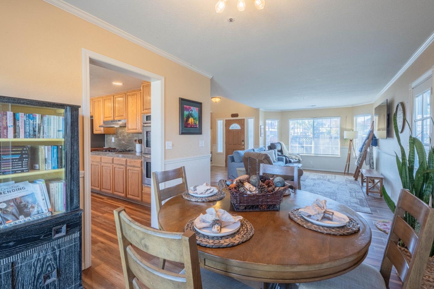 Detail Gallery Image 16 of 53 For 148 Greenbriar Way, Salinas,  CA 93907 - 4 Beds | 2/1 Baths