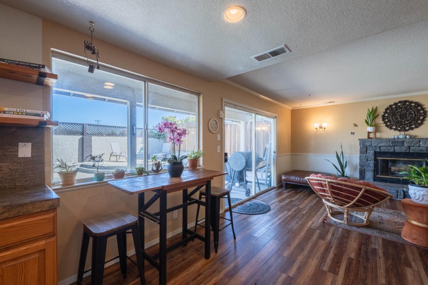 Detail Gallery Image 21 of 53 For 148 Greenbriar Way, Salinas,  CA 93907 - 4 Beds | 2/1 Baths