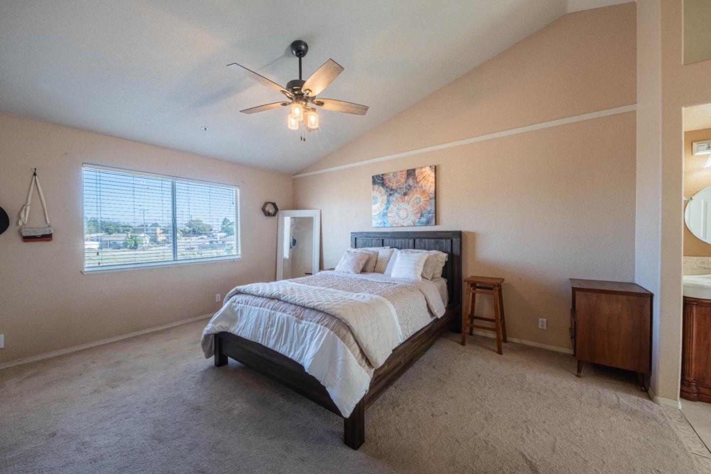 Detail Gallery Image 30 of 53 For 148 Greenbriar Way, Salinas,  CA 93907 - 4 Beds | 2/1 Baths