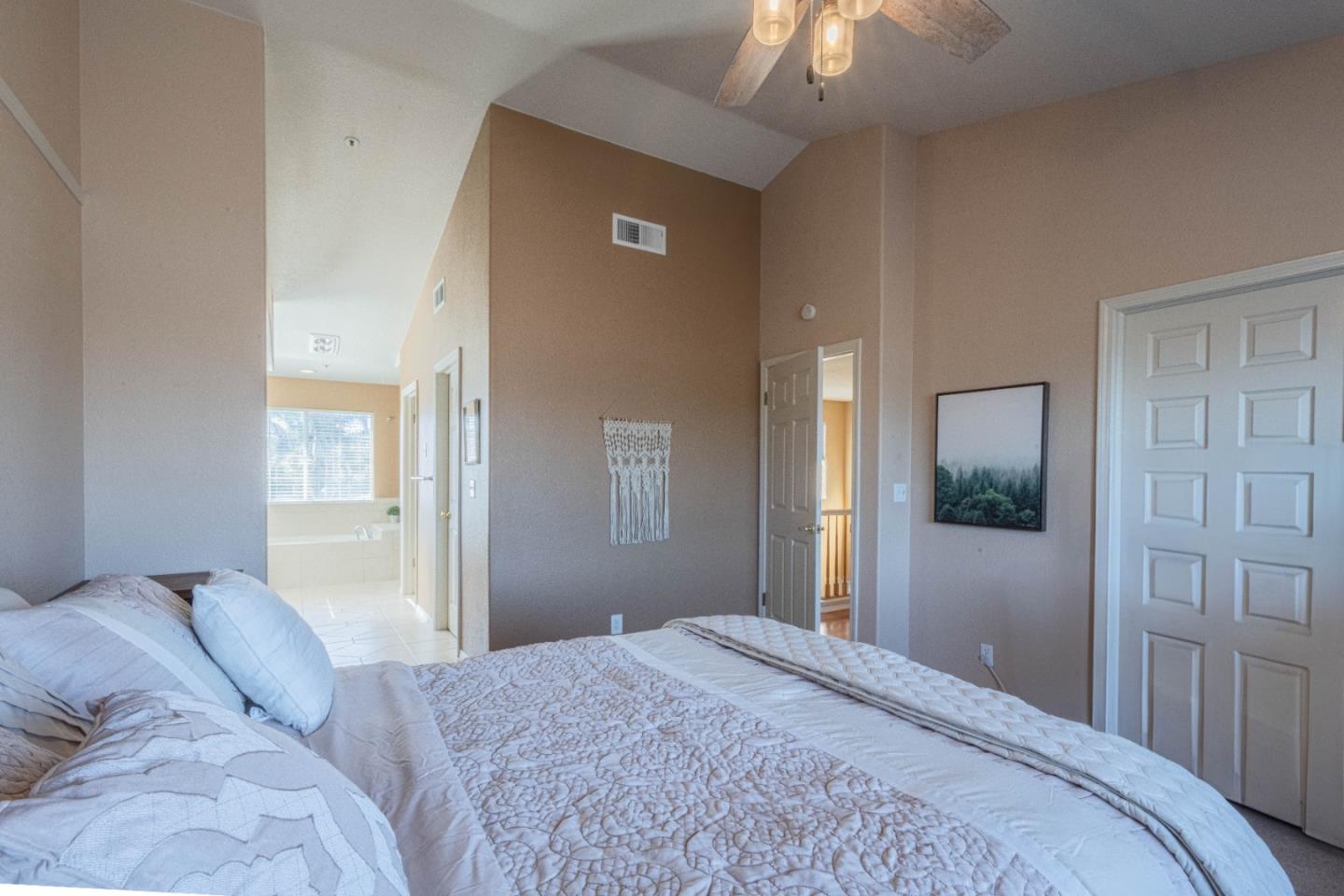 Detail Gallery Image 32 of 53 For 148 Greenbriar Way, Salinas,  CA 93907 - 4 Beds | 2/1 Baths