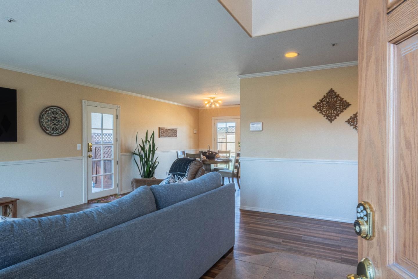 Detail Gallery Image 8 of 53 For 148 Greenbriar Way, Salinas,  CA 93907 - 4 Beds | 2/1 Baths