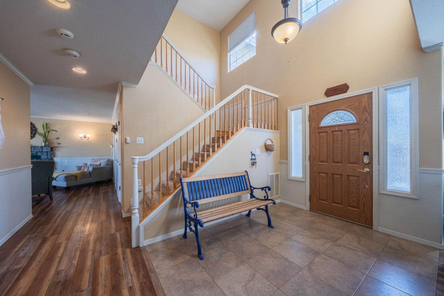 Detail Gallery Image 9 of 53 For 148 Greenbriar Way, Salinas,  CA 93907 - 4 Beds | 2/1 Baths