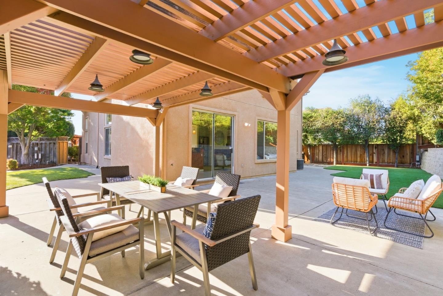 Detail Gallery Image 13 of 55 For 1500 Hemmingway Rd, San Jose,  CA 95132 - 5 Beds | 3 Baths