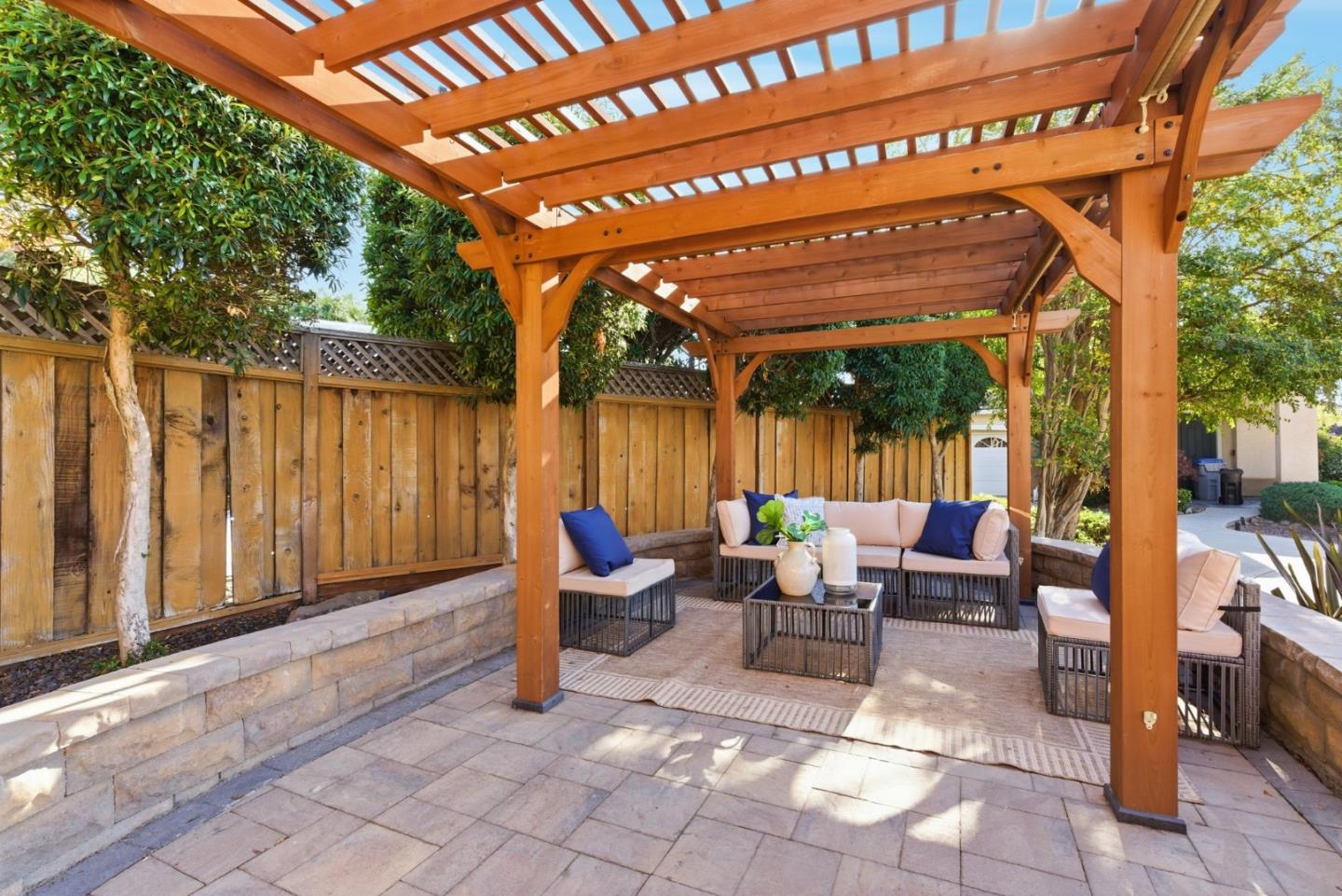 Detail Gallery Image 16 of 55 For 1500 Hemmingway Rd, San Jose,  CA 95132 - 5 Beds | 3 Baths