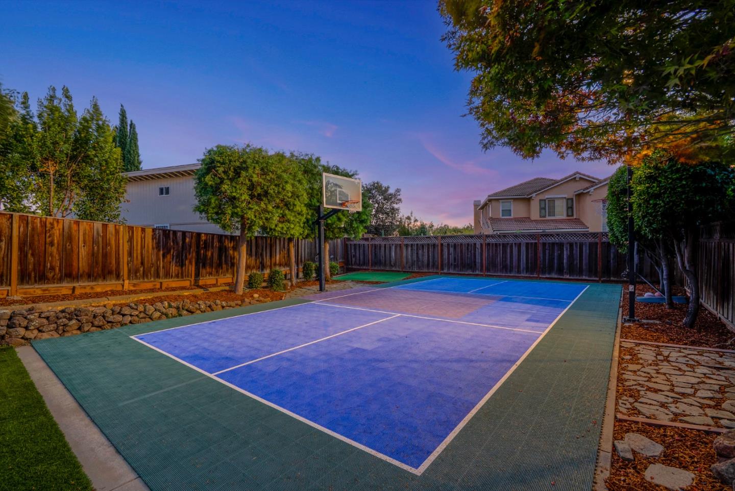 Detail Gallery Image 5 of 55 For 1500 Hemmingway Rd, San Jose,  CA 95132 - 5 Beds | 3 Baths