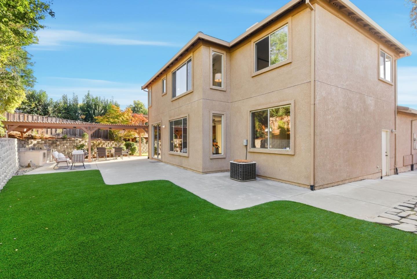 Detail Gallery Image 9 of 55 For 1500 Hemmingway Rd, San Jose,  CA 95132 - 5 Beds | 3 Baths