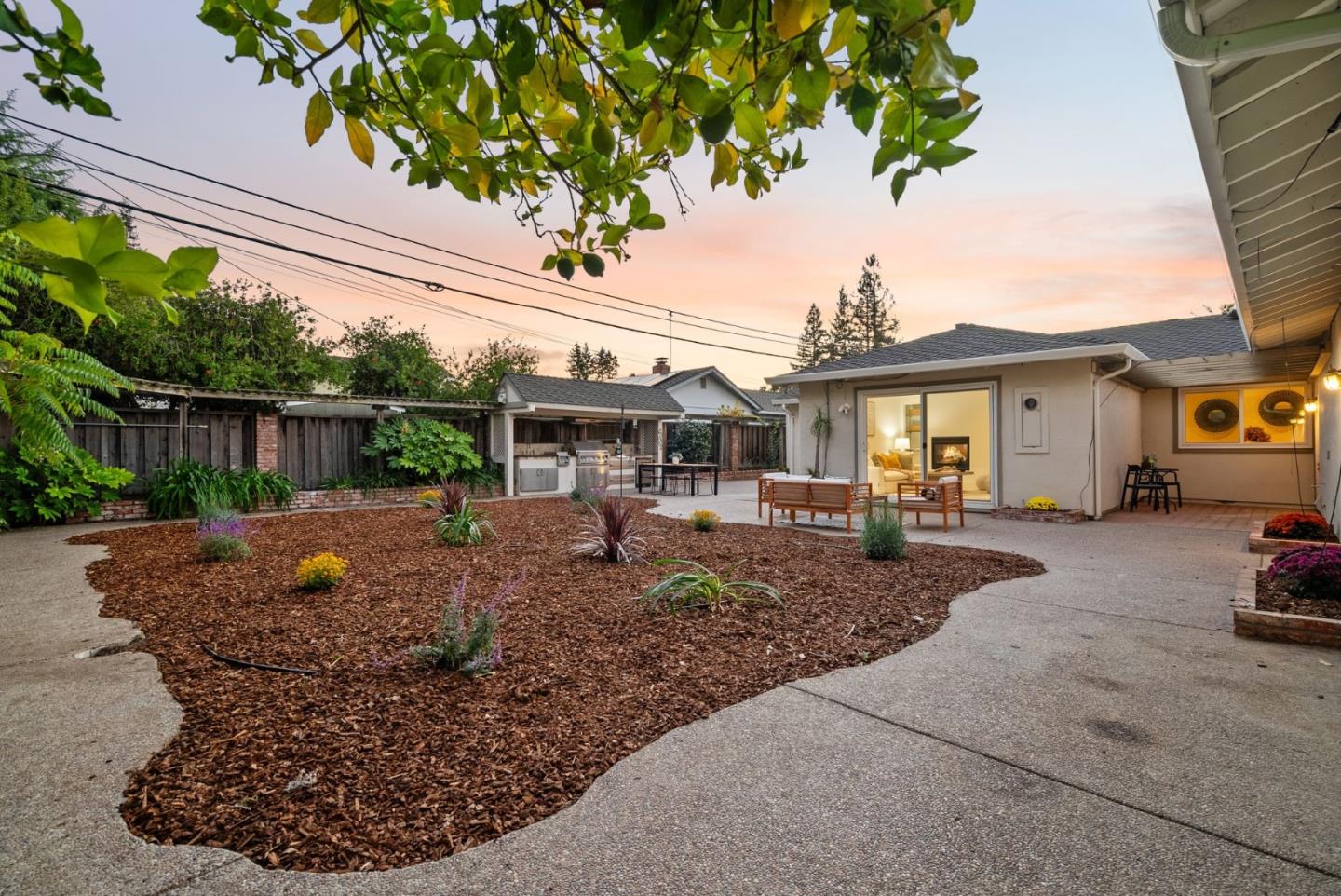 Detail Gallery Image 28 of 39 For 12140 Woodside Dr, Saratoga,  CA 95070 - 4 Beds | 3 Baths