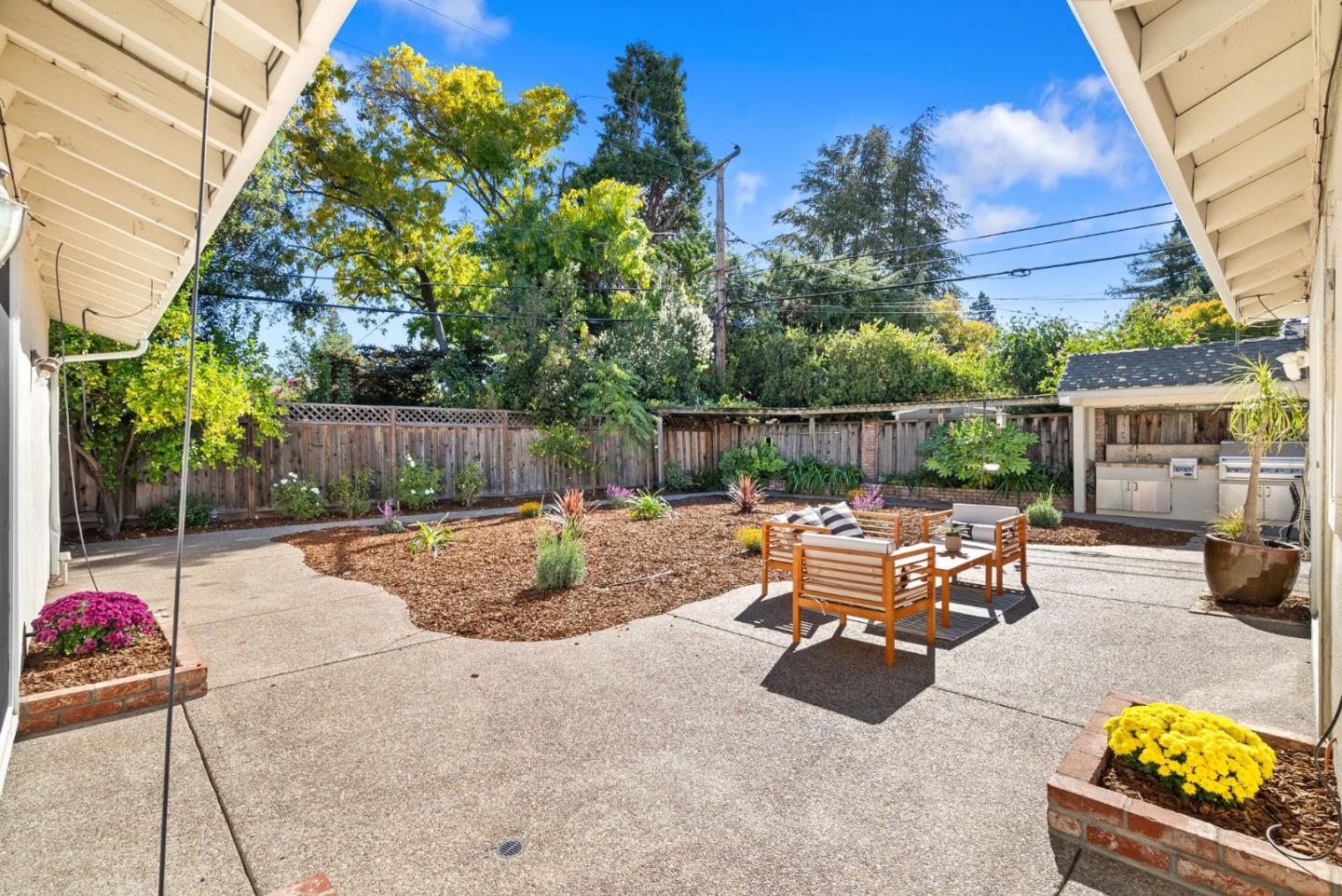 Detail Gallery Image 37 of 39 For 12140 Woodside Dr, Saratoga,  CA 95070 - 4 Beds | 3 Baths