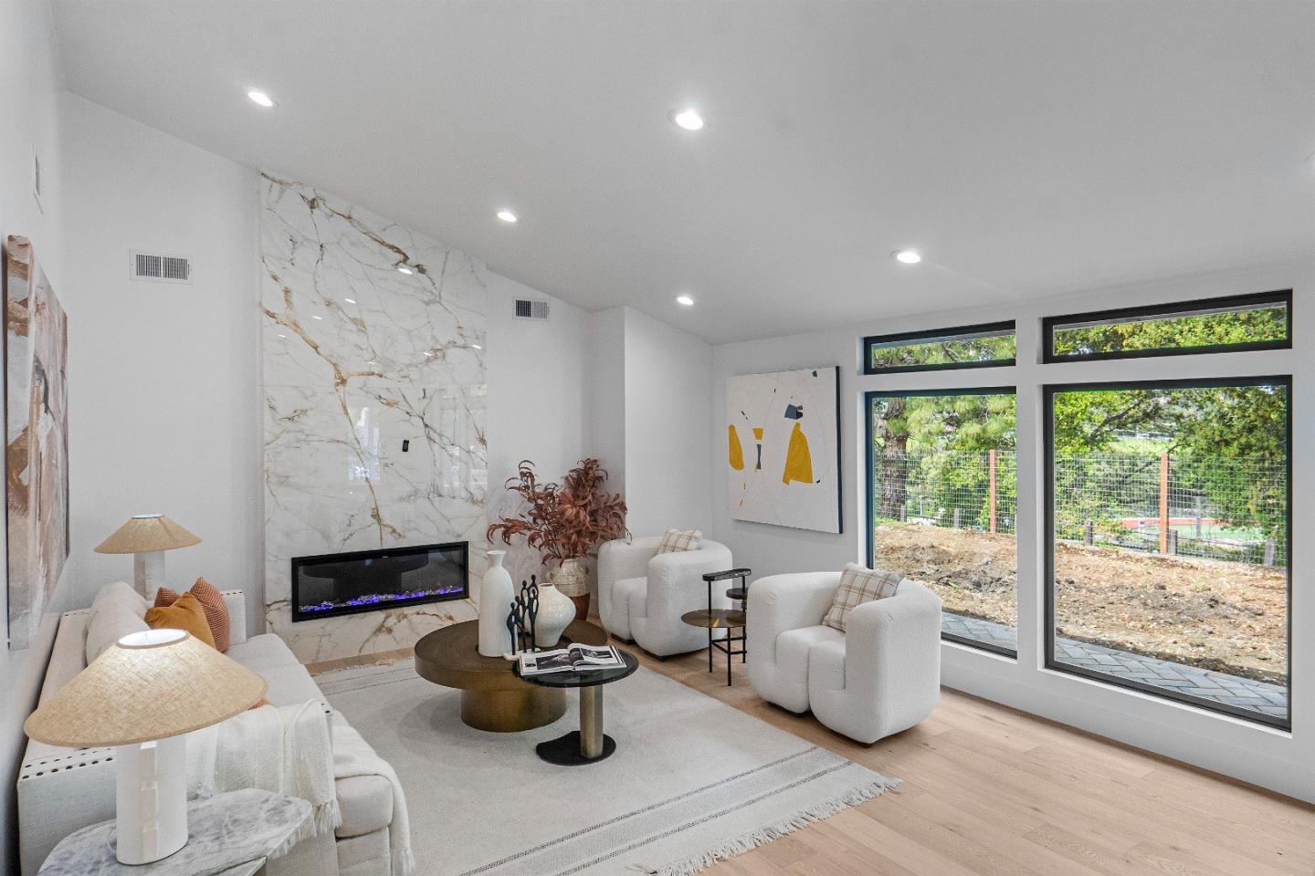 Detail Gallery Image 11 of 43 For 24985 Oneonta Dr, Los Altos Hills,  CA 94022 - 4 Beds | 3 Baths