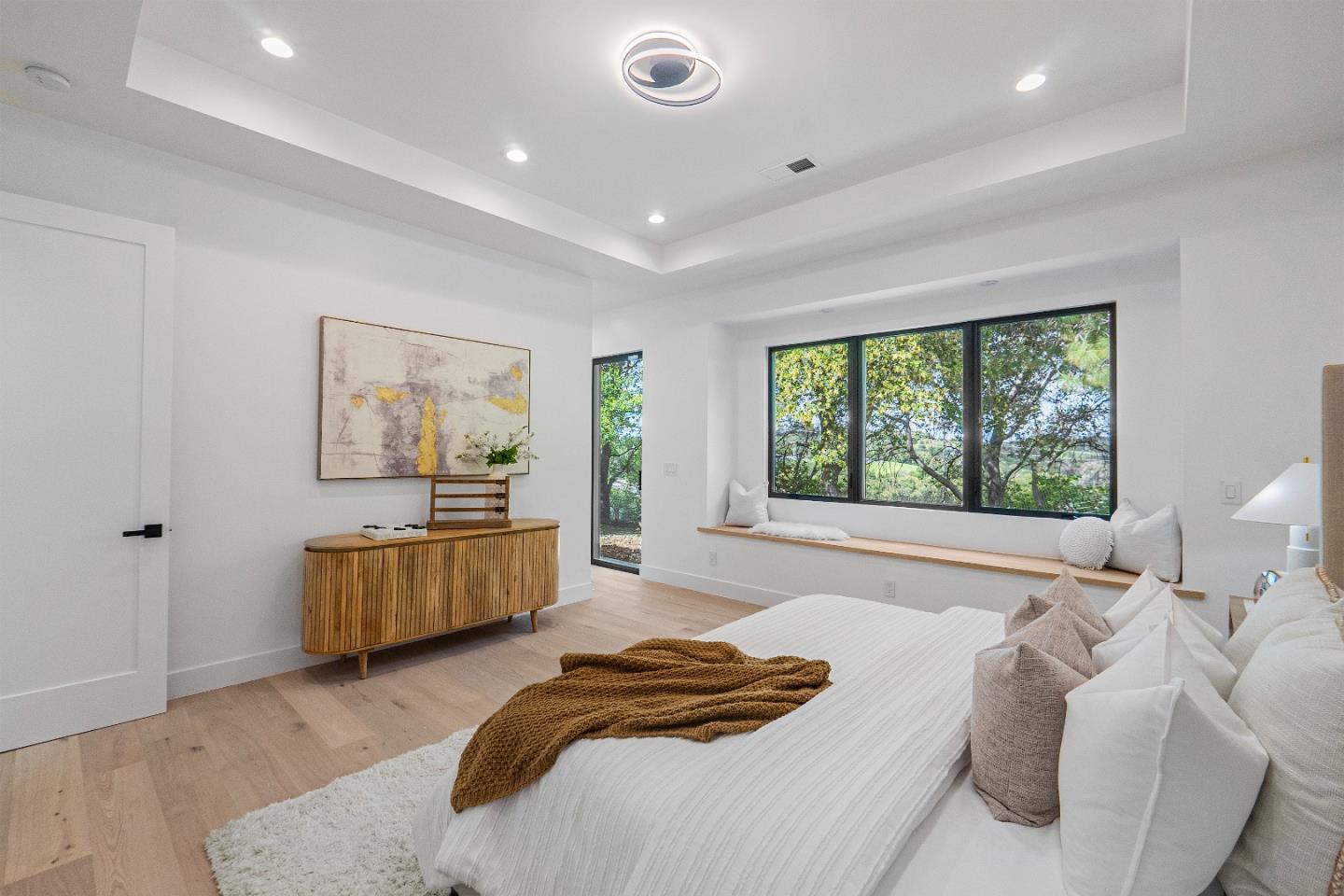 Detail Gallery Image 23 of 43 For 24985 Oneonta Dr, Los Altos Hills,  CA 94022 - 4 Beds | 3 Baths