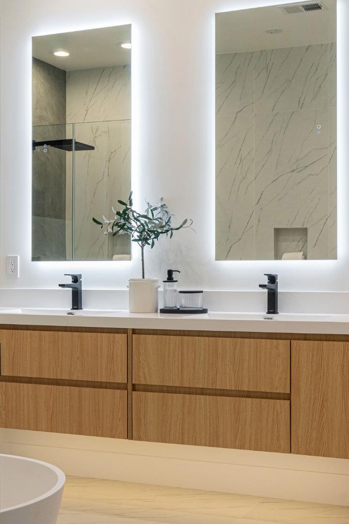 Detail Gallery Image 28 of 43 For 24985 Oneonta Dr, Los Altos Hills,  CA 94022 - 4 Beds | 3 Baths