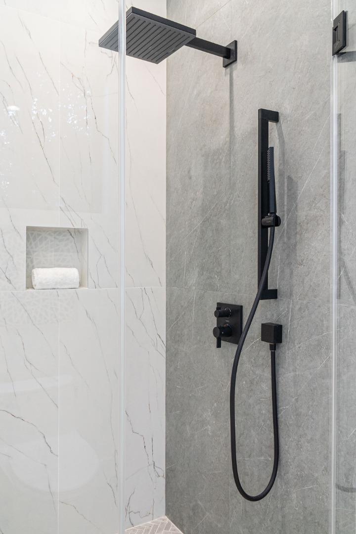 Detail Gallery Image 31 of 43 For 24985 Oneonta Dr, Los Altos Hills,  CA 94022 - 4 Beds | 3 Baths