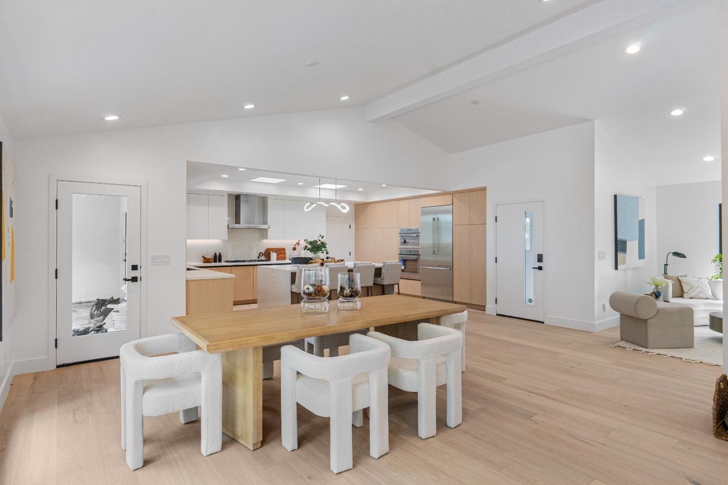 Detail Gallery Image 4 of 43 For 24985 Oneonta Dr, Los Altos Hills,  CA 94022 - 4 Beds | 3 Baths