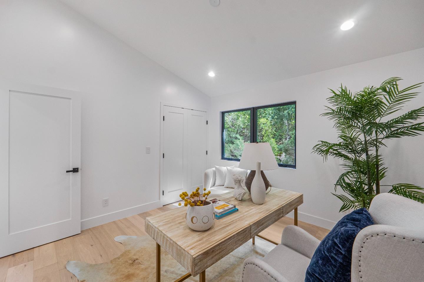 Detail Gallery Image 40 of 43 For 24985 Oneonta Dr, Los Altos Hills,  CA 94022 - 4 Beds | 3 Baths