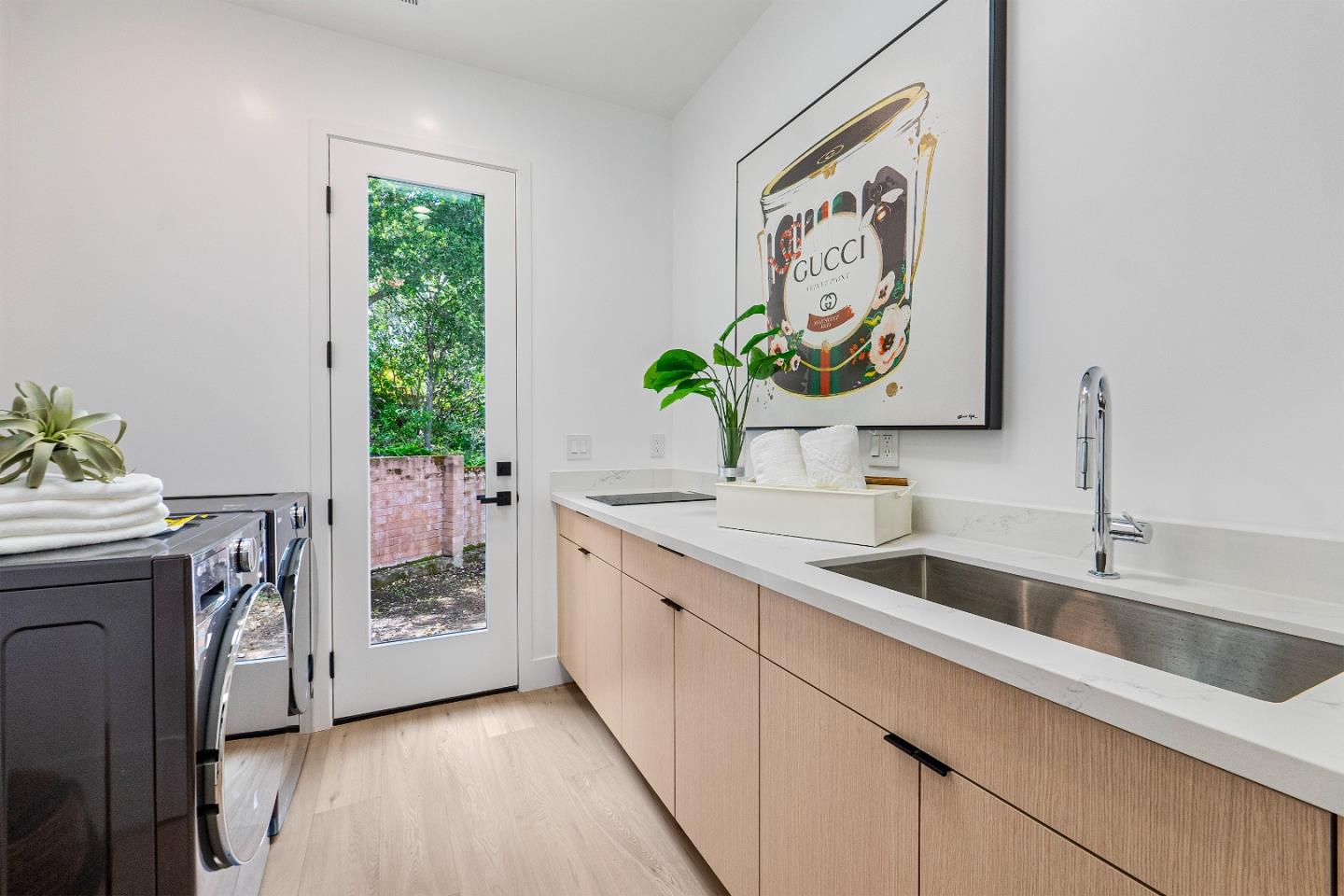 Detail Gallery Image 41 of 43 For 24985 Oneonta Dr, Los Altos Hills,  CA 94022 - 4 Beds | 3 Baths