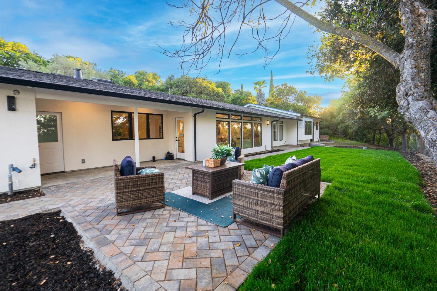 Detail Gallery Image 42 of 43 For 24985 Oneonta Dr, Los Altos Hills,  CA 94022 - 4 Beds | 3 Baths