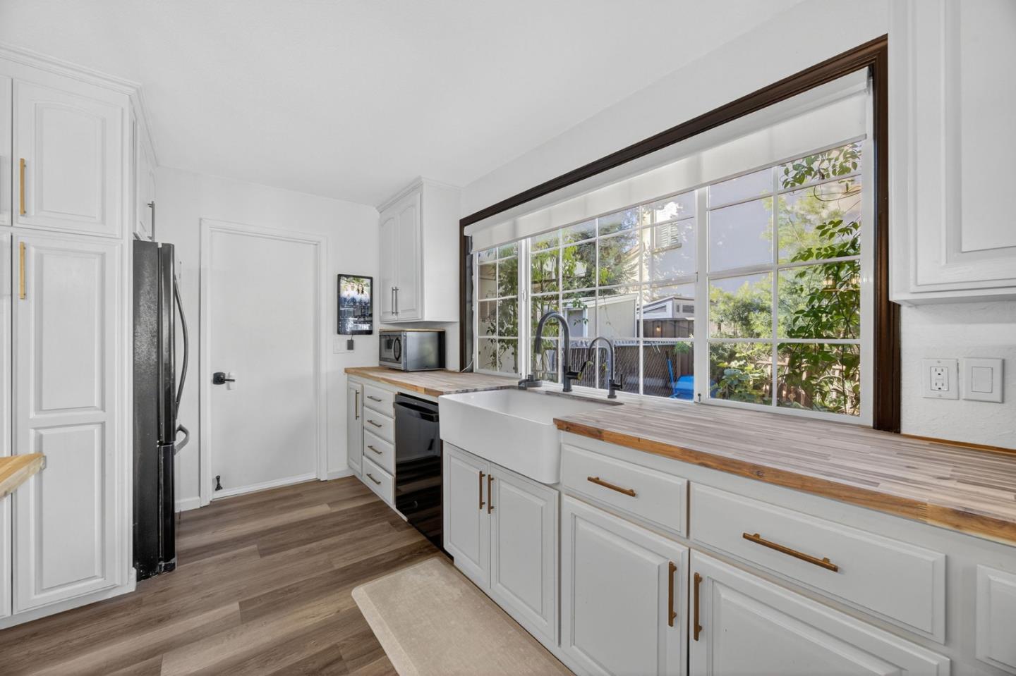 Detail Gallery Image 10 of 39 For 1295 Jasmine Way, Morgan Hill,  CA 95037 - 3 Beds | 2 Baths