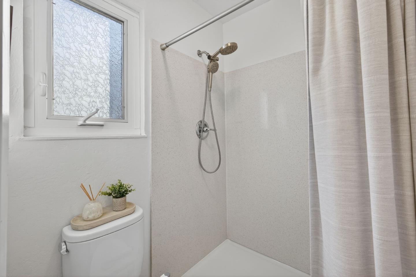 Detail Gallery Image 27 of 39 For 1295 Jasmine Way, Morgan Hill,  CA 95037 - 3 Beds | 2 Baths