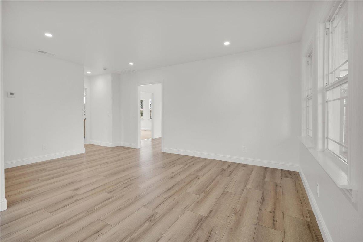 Detail Gallery Image 14 of 36 For 224 Palm, Marina,  CA 93933 - 2 Beds | 2 Baths