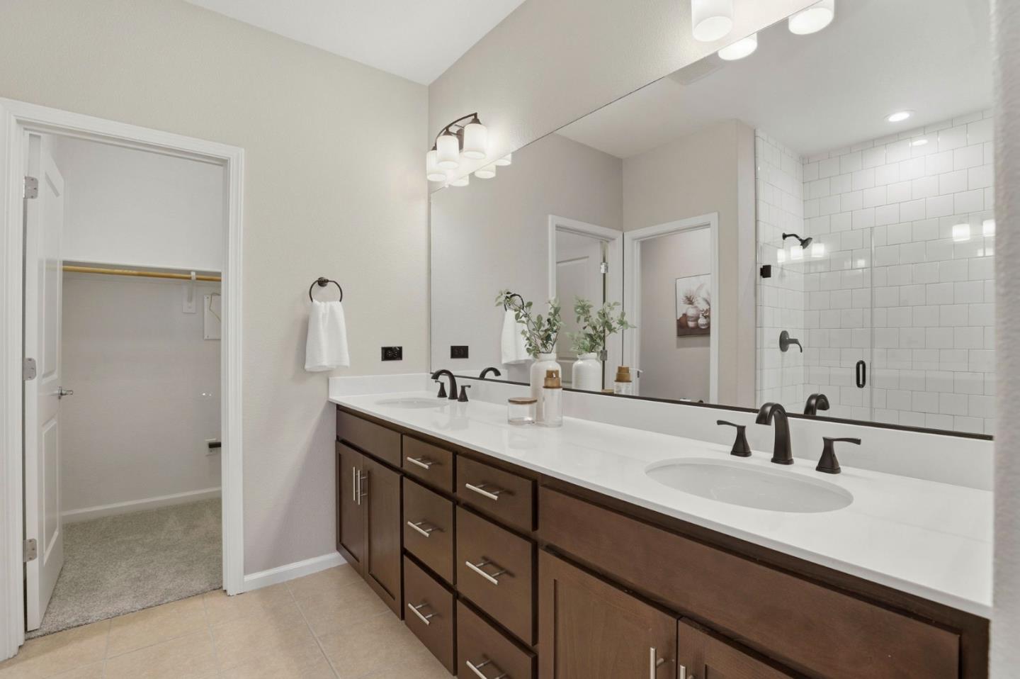 Detail Gallery Image 17 of 36 For 172 E Main Ave, Morgan Hill,  CA 95037 - 4 Beds | 3/1 Baths