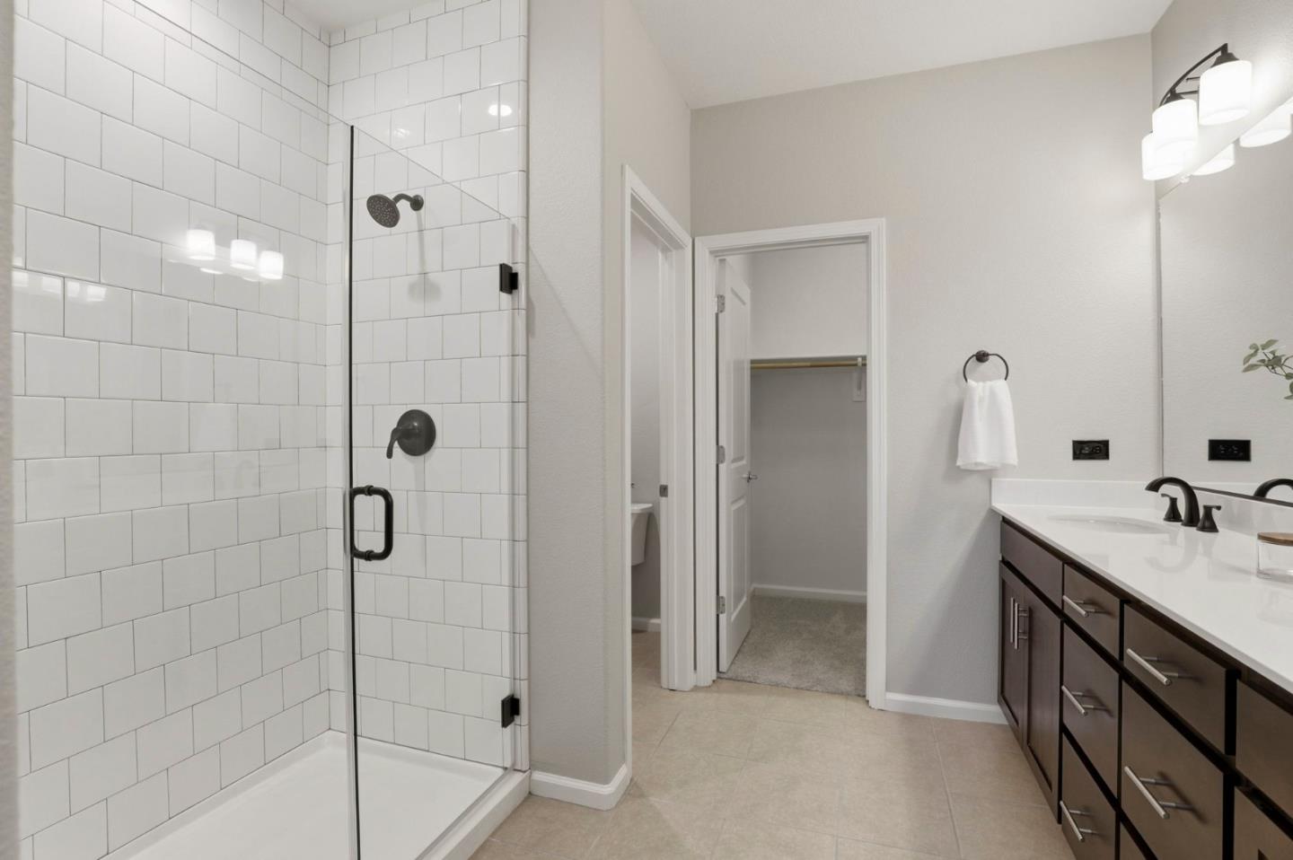 Detail Gallery Image 18 of 36 For 172 E Main Ave, Morgan Hill,  CA 95037 - 4 Beds | 3/1 Baths