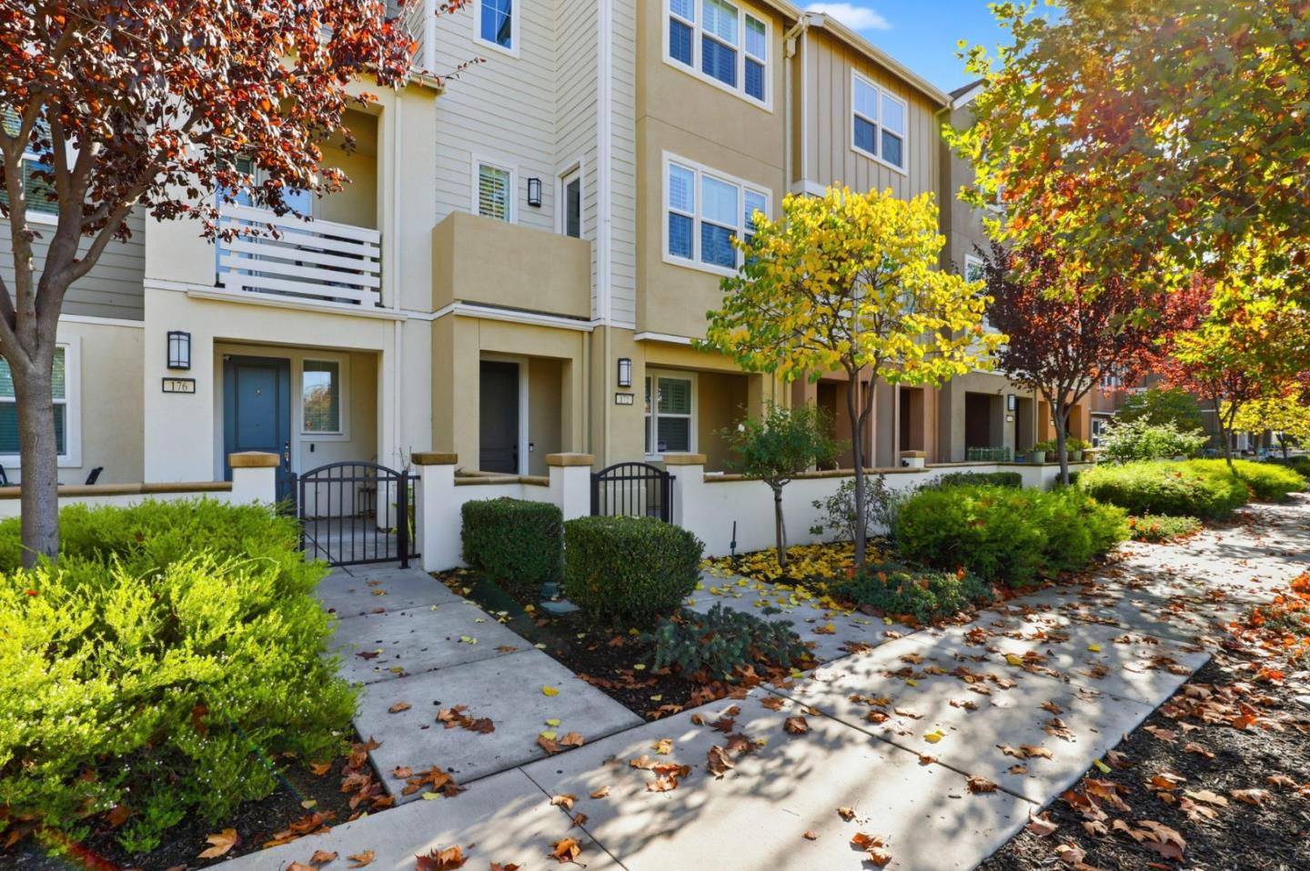 Detail Gallery Image 2 of 36 For 172 E Main Ave, Morgan Hill,  CA 95037 - 4 Beds | 3/1 Baths