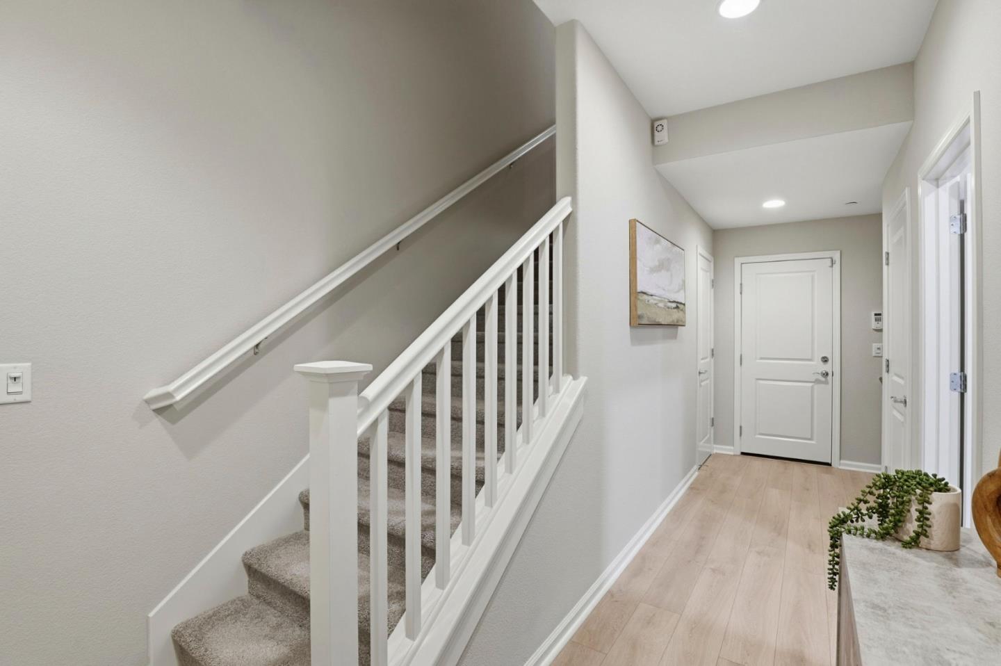 Detail Gallery Image 23 of 36 For 172 E Main Ave, Morgan Hill,  CA 95037 - 4 Beds | 3/1 Baths