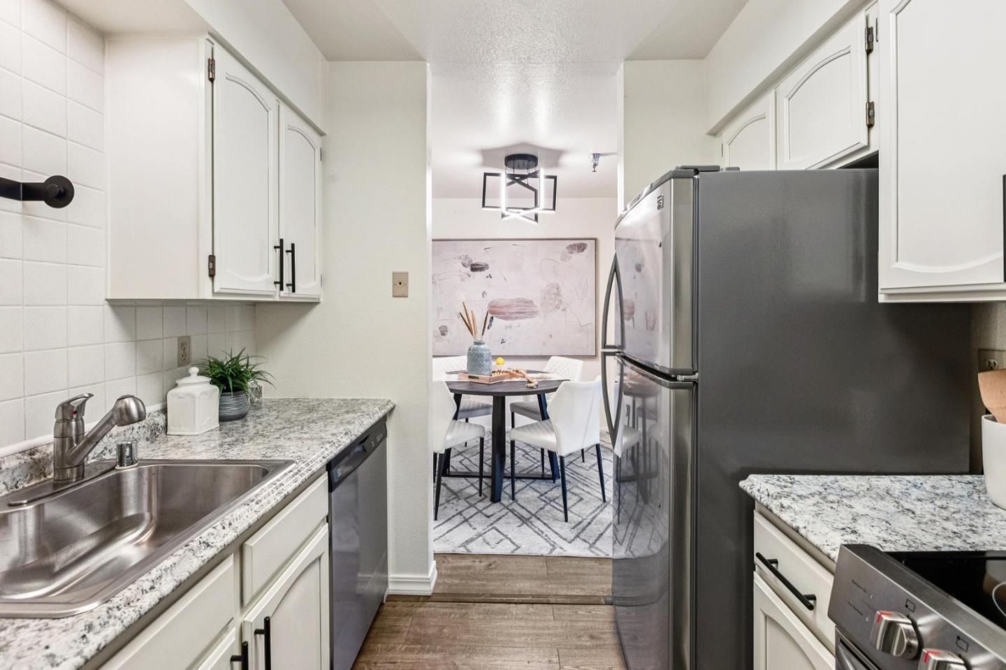 Detail Gallery Image 20 of 31 For 711 S Bayshore Blvd #23,  San Mateo,  CA 94401 - 2 Beds | 1 Baths