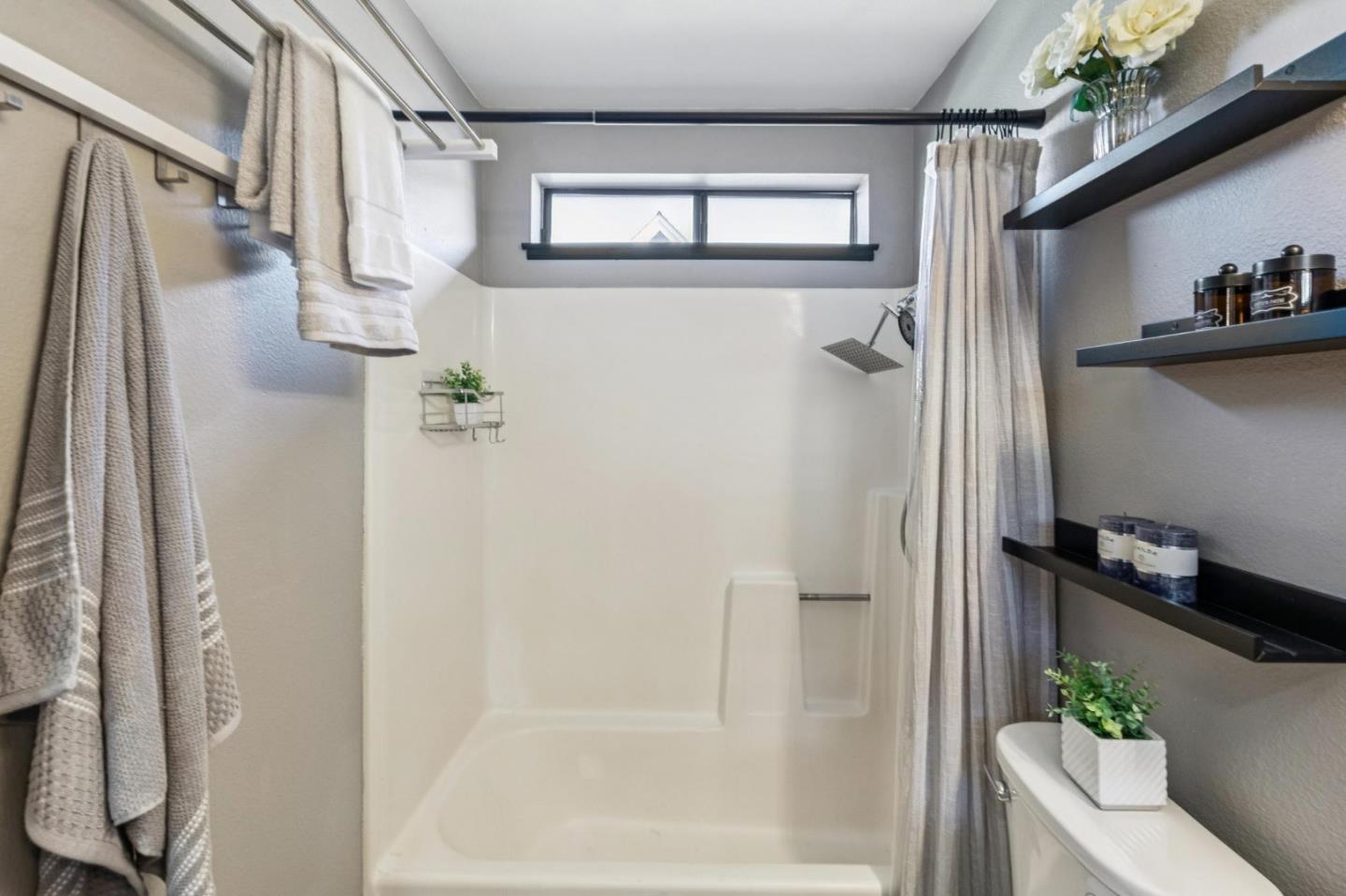 Detail Gallery Image 25 of 31 For 711 S Bayshore Blvd #23,  San Mateo,  CA 94401 - 2 Beds | 1 Baths