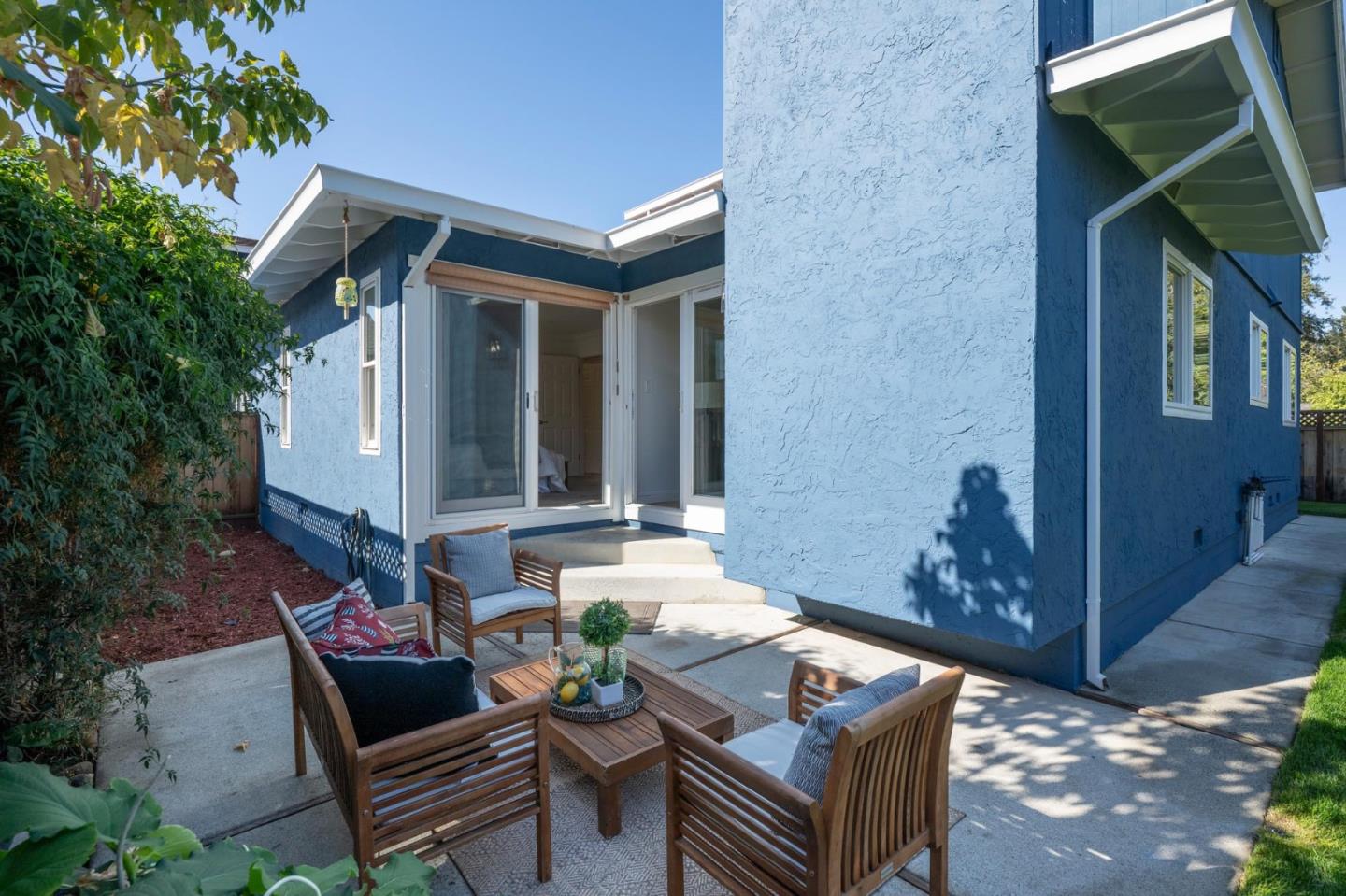 Detail Gallery Image 55 of 63 For 1035 Valota Rd, Redwood City,  CA 94061 - 6 Beds | 4 Baths