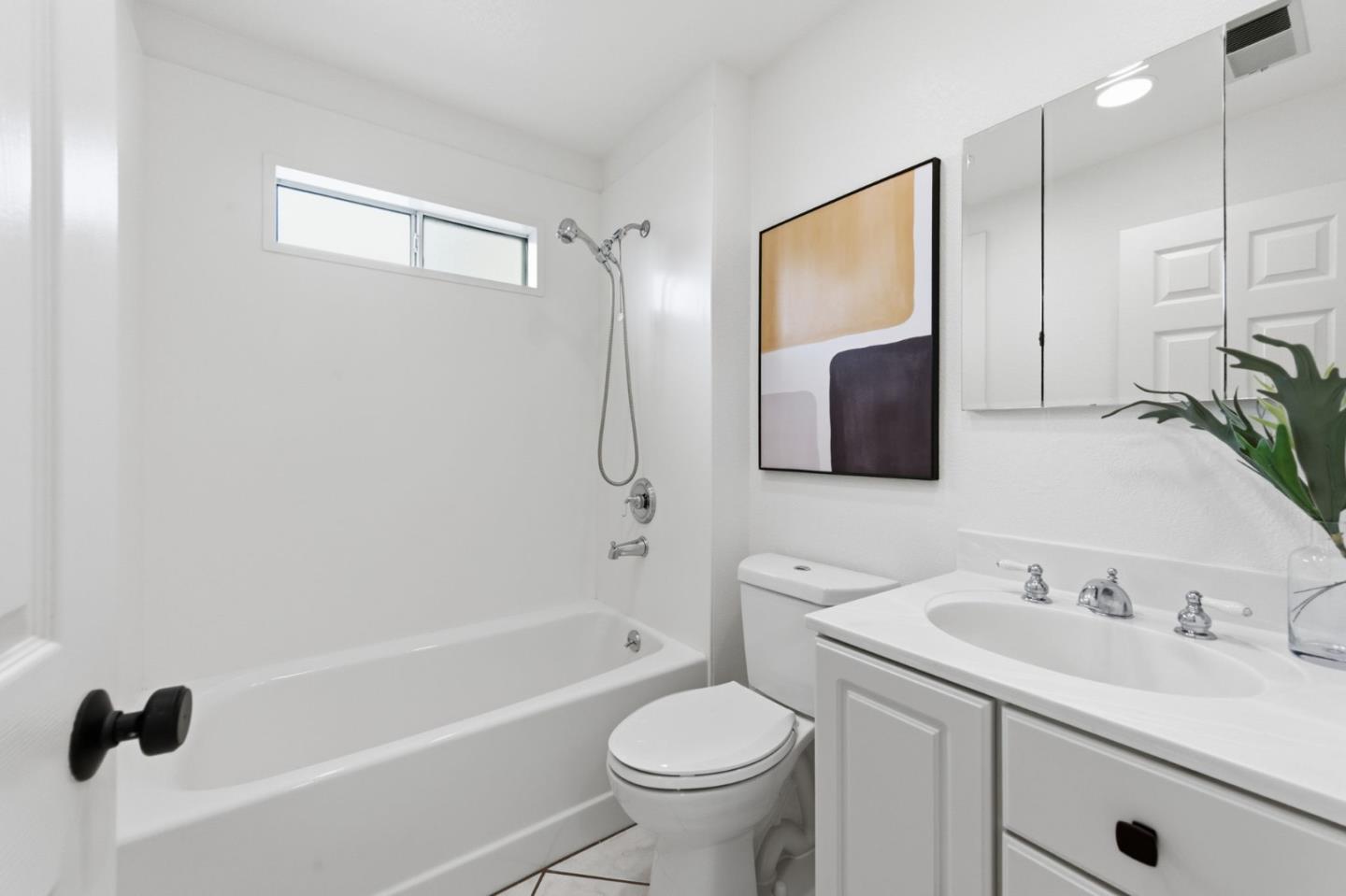 Detail Gallery Image 13 of 21 For 1794 Adams St, San Mateo,  CA 94403 - 5 Beds | 3 Baths