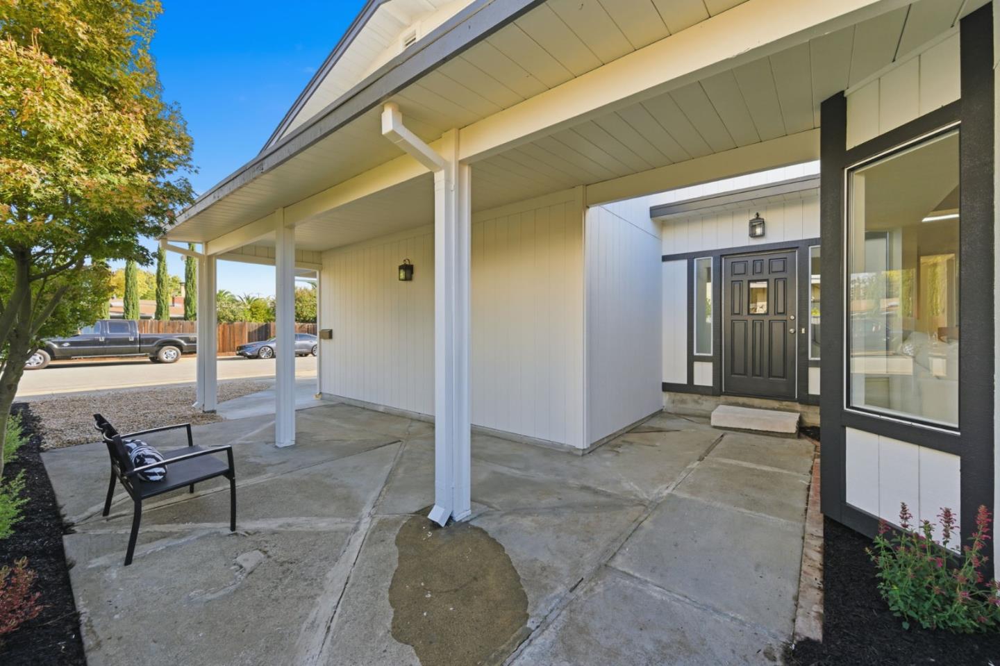 Detail Gallery Image 3 of 21 For 1794 Adams St, San Mateo,  CA 94403 - 5 Beds | 3 Baths