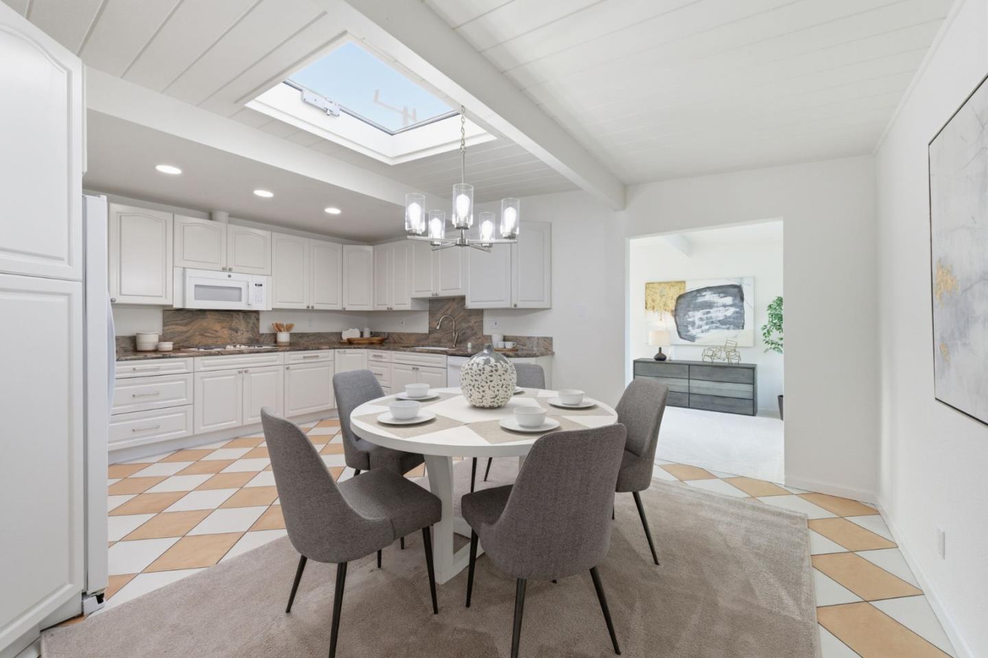 Detail Gallery Image 6 of 21 For 1794 Adams St, San Mateo,  CA 94403 - 5 Beds | 3 Baths