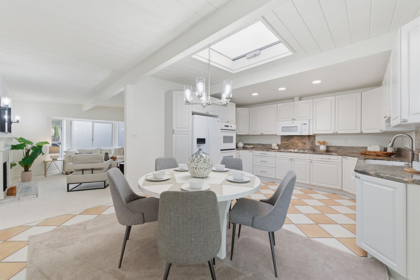 Detail Gallery Image 8 of 21 For 1794 Adams St, San Mateo,  CA 94403 - 5 Beds | 3 Baths