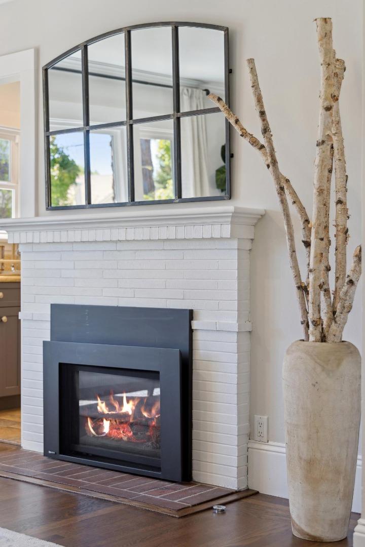 Detail Gallery Image 10 of 50 For 1325 Paloma Ave, Burlingame,  CA 94010 - 4 Beds | 2/1 Baths