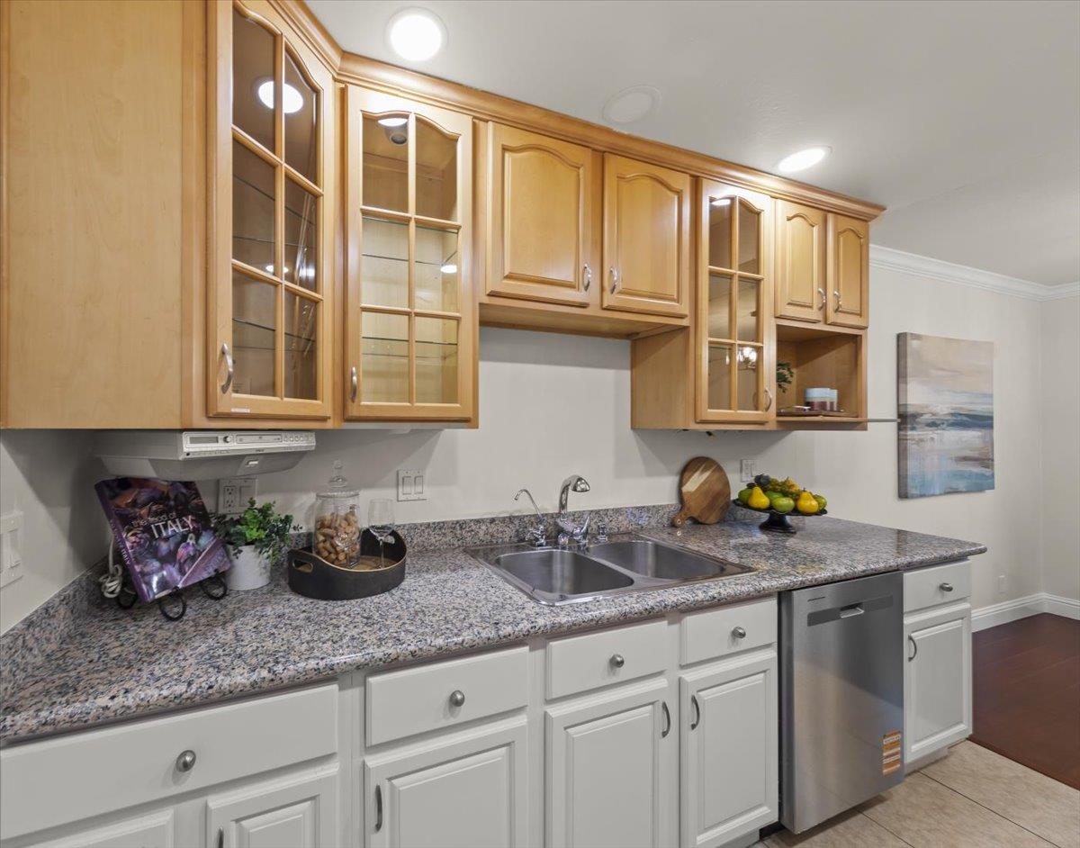 Detail Gallery Image 13 of 47 For 336 San Miguel Ct #1,  Milpitas,  CA 95035 - 3 Beds | 1 Baths