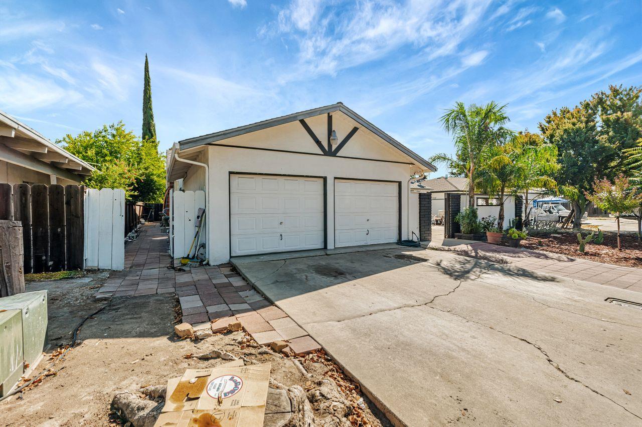 Detail Gallery Image 4 of 28 For 2210 San Blas Ct, Modesto,  CA 95355 - – Beds | – Baths