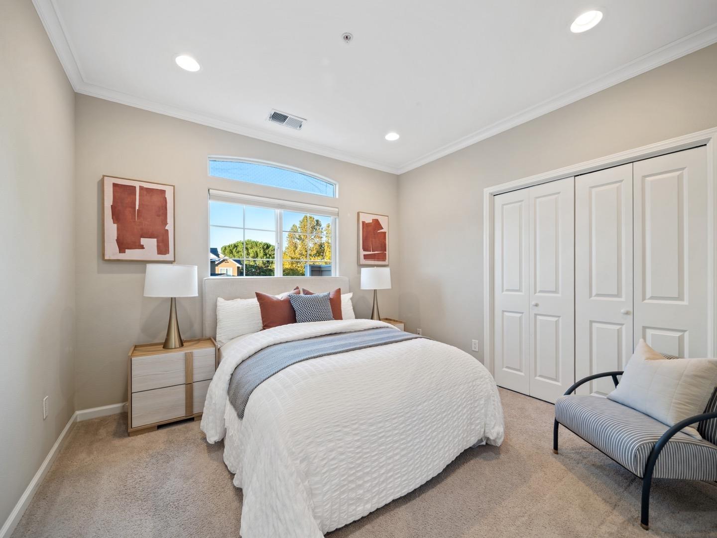 Detail Gallery Image 11 of 20 For 2214 Raspberry Ln, Mountain View,  CA 94043 - 3 Beds | 2/1 Baths