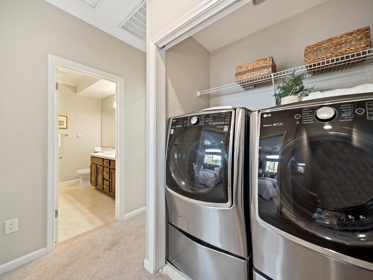 Detail Gallery Image 17 of 20 For 2214 Raspberry Ln, Mountain View,  CA 94043 - 3 Beds | 2/1 Baths