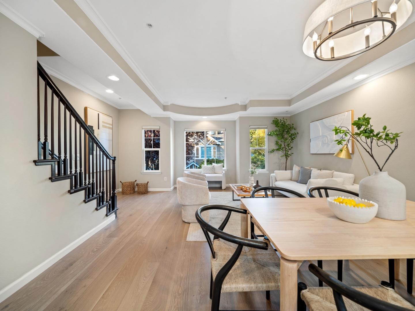 Detail Gallery Image 5 of 20 For 2214 Raspberry Ln, Mountain View,  CA 94043 - 3 Beds | 2/1 Baths