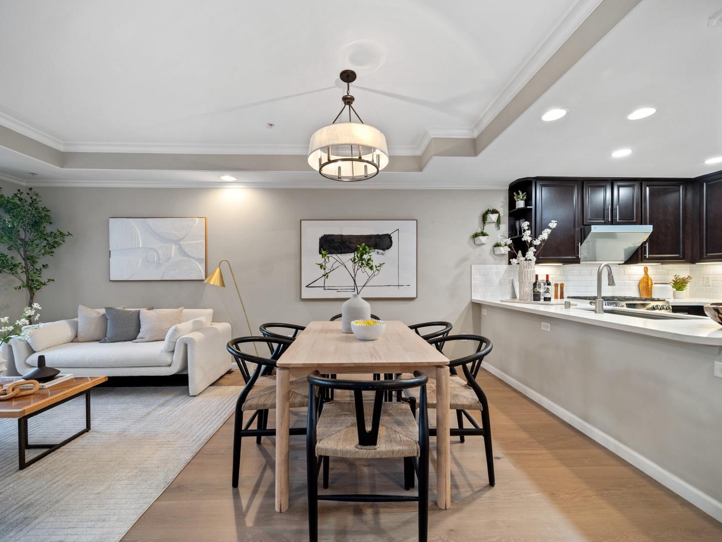 Detail Gallery Image 6 of 20 For 2214 Raspberry Ln, Mountain View,  CA 94043 - 3 Beds | 2/1 Baths