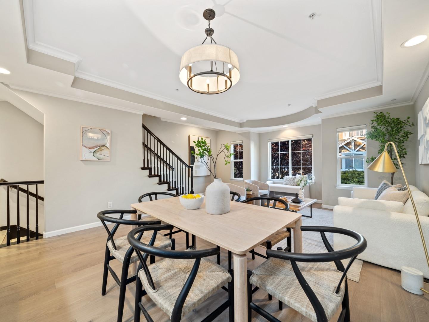 Detail Gallery Image 8 of 20 For 2214 Raspberry Ln, Mountain View,  CA 94043 - 3 Beds | 2/1 Baths