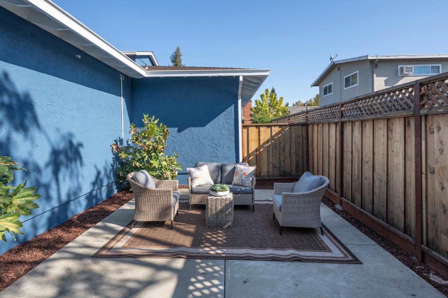 Detail Gallery Image 24 of 63 For 1035 Valota Rd, Redwood City,  CA 94061 - – Beds | – Baths