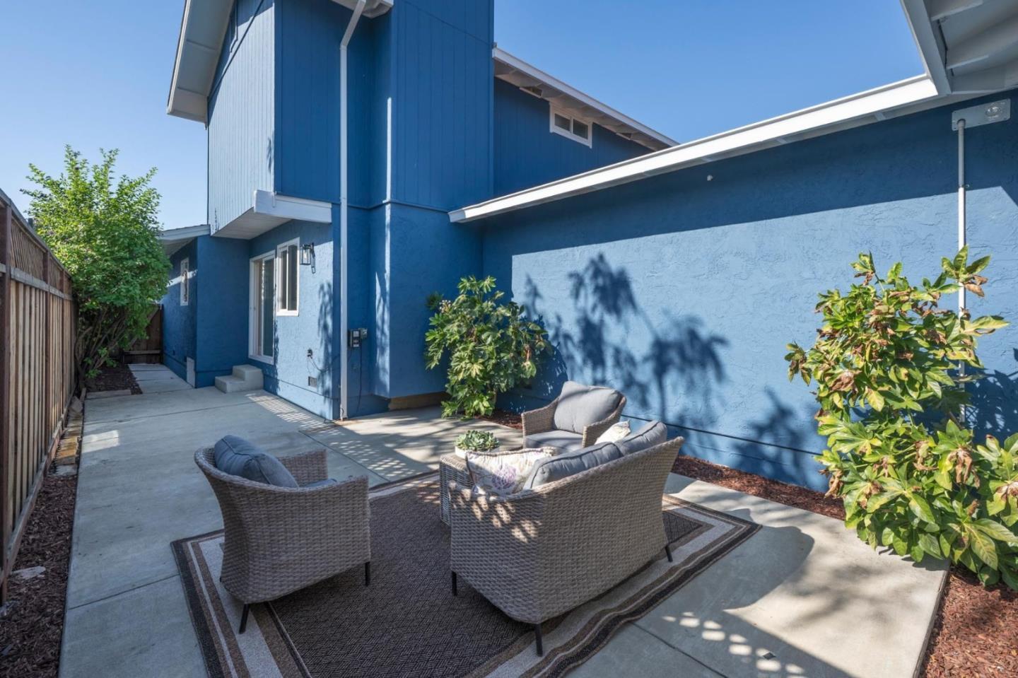 Detail Gallery Image 25 of 63 For 1035 Valota Rd, Redwood City,  CA 94061 - – Beds | – Baths