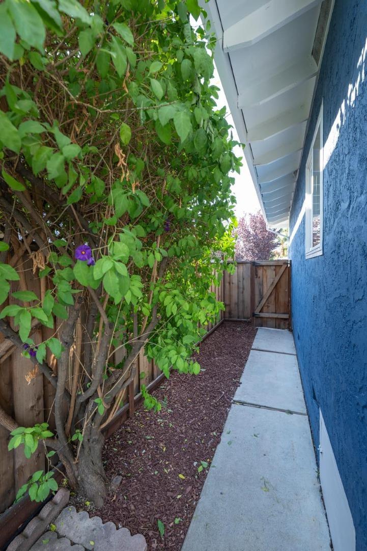 Detail Gallery Image 26 of 63 For 1035 Valota Rd, Redwood City,  CA 94061 - – Beds | – Baths