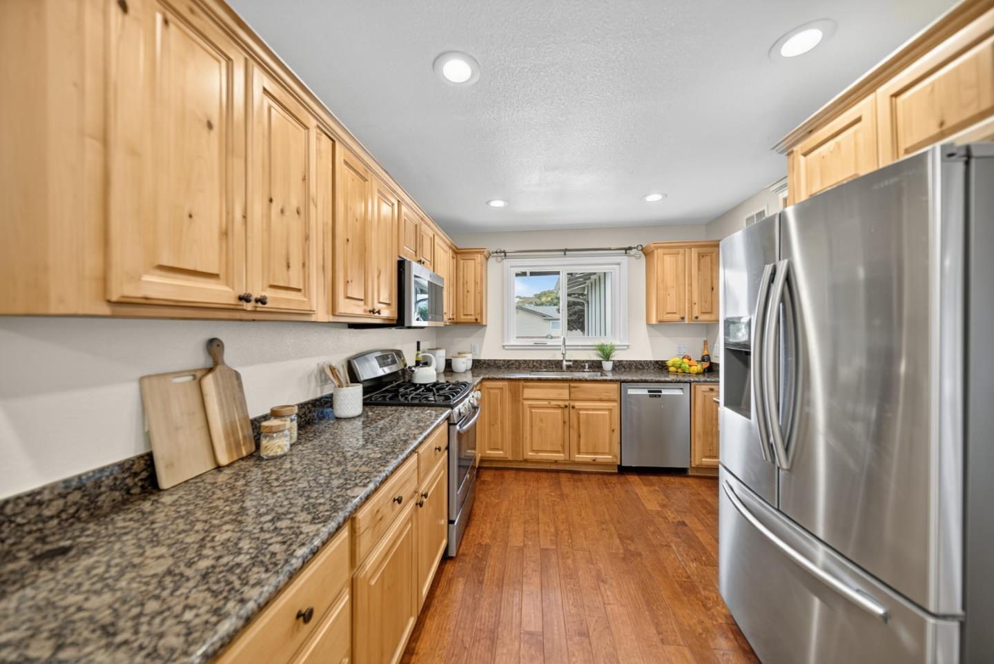 Detail Gallery Image 10 of 38 For 751 La Paloma Way, Gilroy,  CA 95020 - 3 Beds | 2 Baths